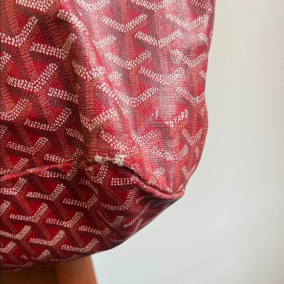 Pre-owned Saint Louis Tote GM
Color: Red / Burgundy tones - Picture 3 of 10